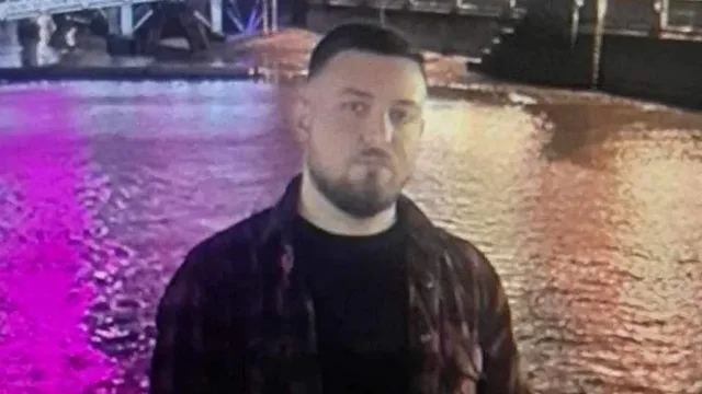 Theri shqiptarin me thikë, arrestohet autori 31-vjeçar në Angli