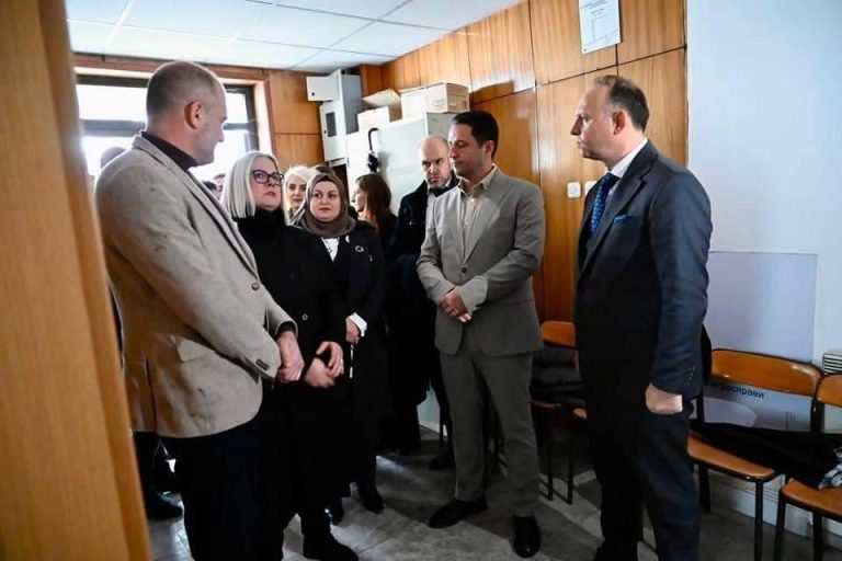 Kryeparlamentari Gashi sjell Kuvendin më afër qytetarëve