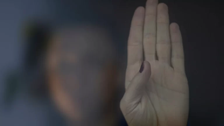 Të dhëna alarmante, mbi 62% e grave në Maqedoni ishin viktima të dhunës kibernetike