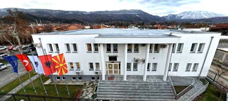 Komuna e Sarajit shënon progres të dukshëm në transparencë me mbështetjen e USAID-it!