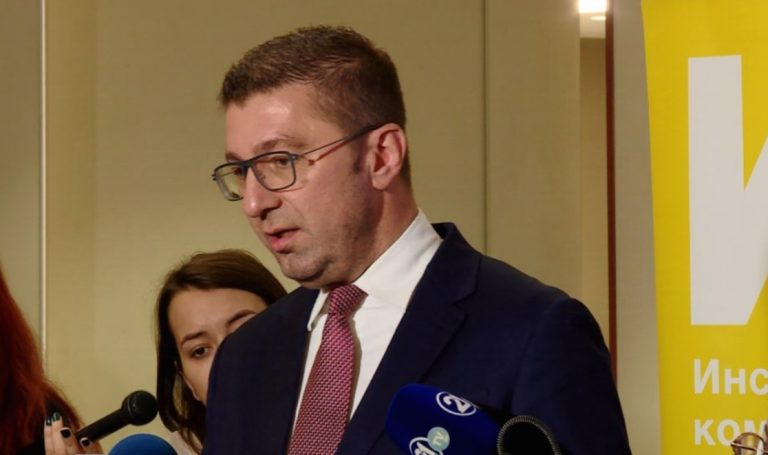 Mickoski takoi Kostan dhe Kosin: S’pranojmë ultimatum