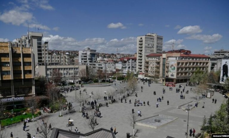 Kosovë, 93.49 % të besimit islam, 2,31 % ortodoks, 1,75 % katolik, 0,50 % asnjë besim