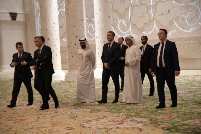 105ca915-6144-4bb9-8528-aace107bb33b