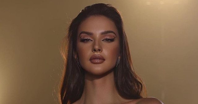 Oriola Marashi debuton në muzikë me këngën e parë