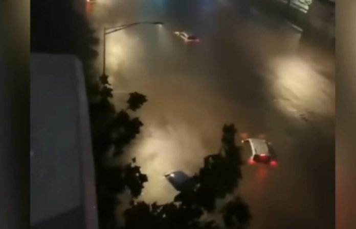 auto_961217617566051761757489