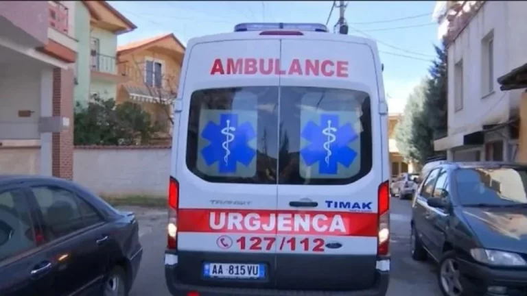 Tragjedi në Ksamil, 4-vjeçarja humb jetën pasi u përplas aksidentalisht nga automjeti i babait